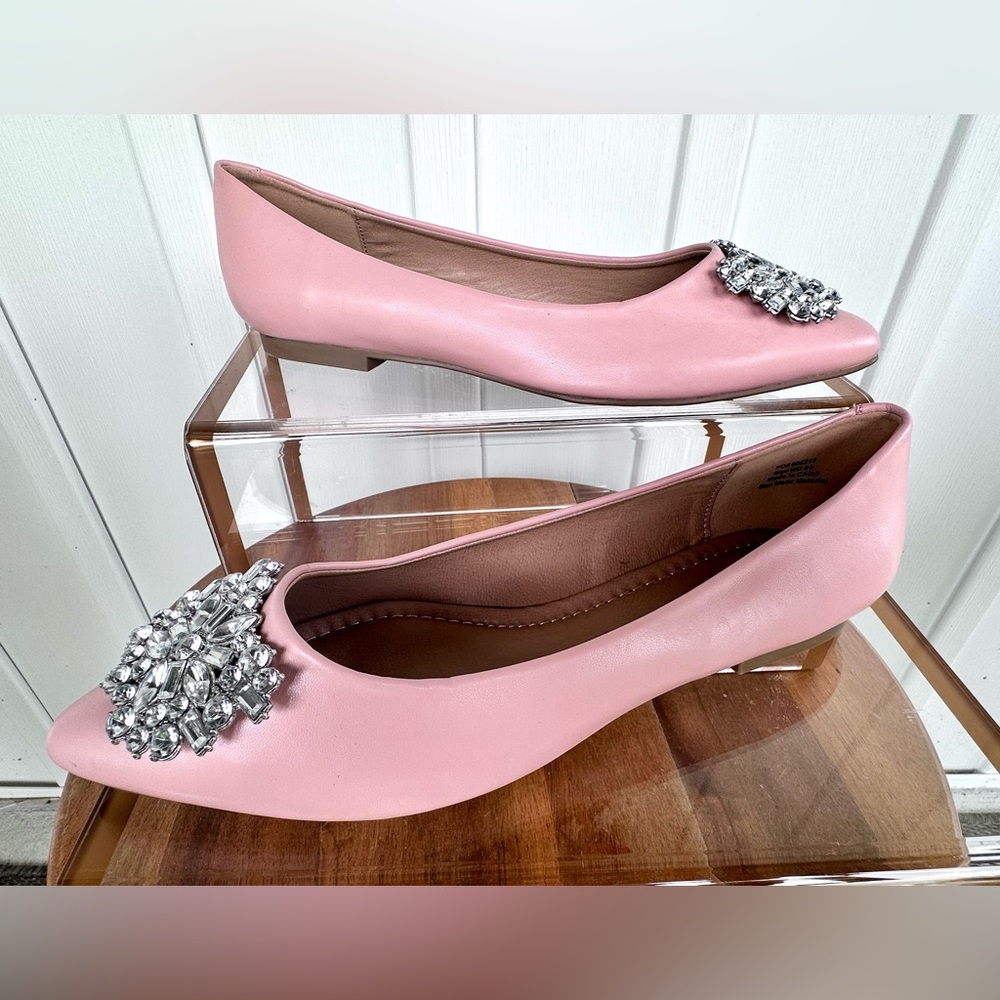 Journee Renzo flats size NWOT 8.5